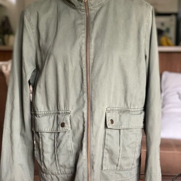 Arizona jacket, size medium, army green lightweight jacket. Great condition. - Picture 4 of 9